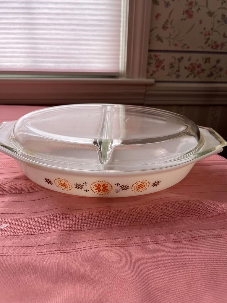 PYREX Glass casserole with Lid & 1 Glasbake casserole no lid - image 1 of 2