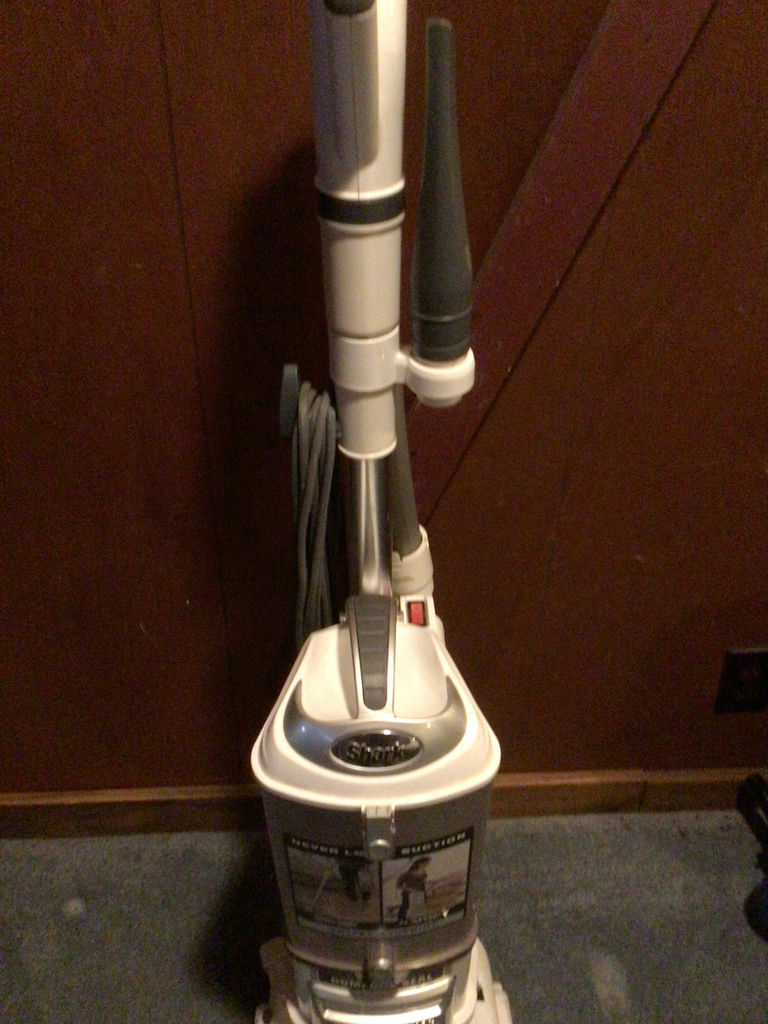 Shark Navigator Lift-Away Upright Vacuum - image 3 of 3