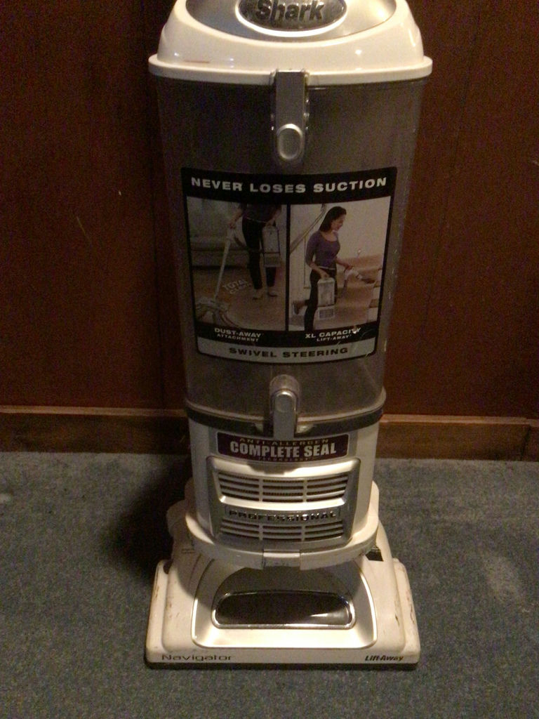 Shark Navigator Lift-Away Upright Vacuum - image 2 of 3