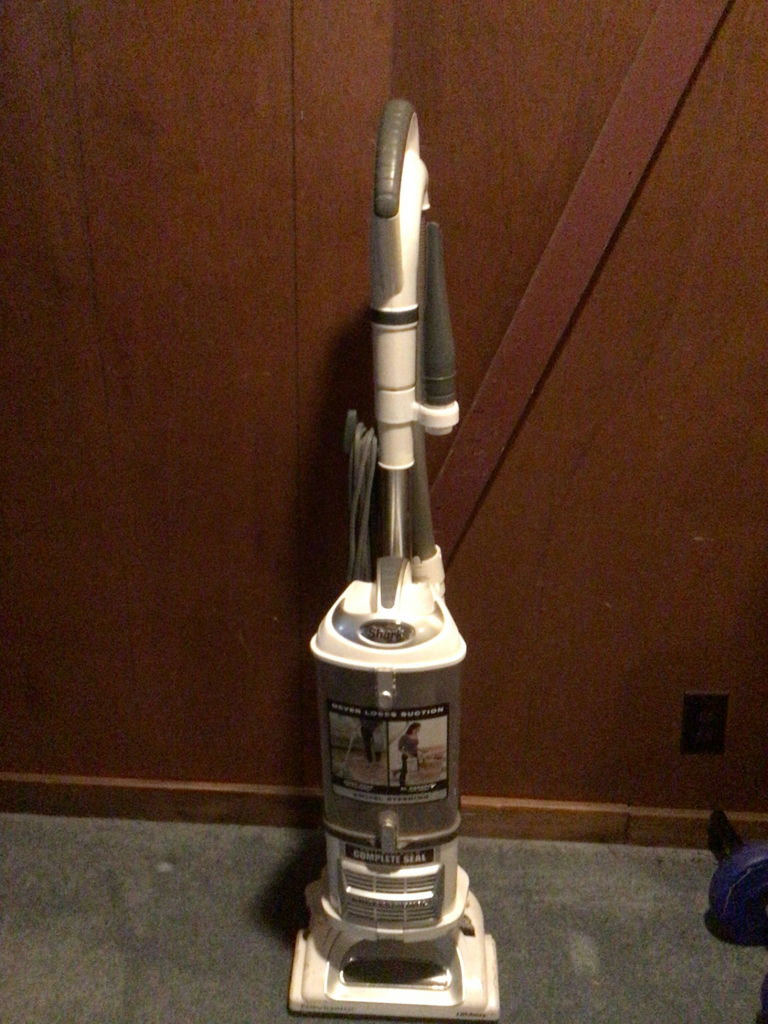 Shark Navigator Lift-Away Upright Vacuum - image 1 of 3