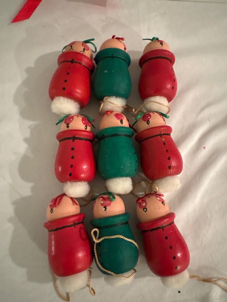 Another Vintage Christmas - image 3 of 4