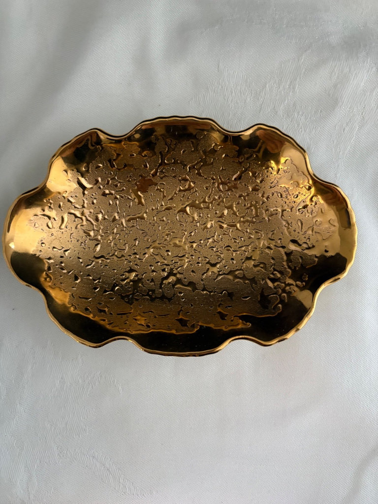 All that Glitters is Gold  - image 14 of 16