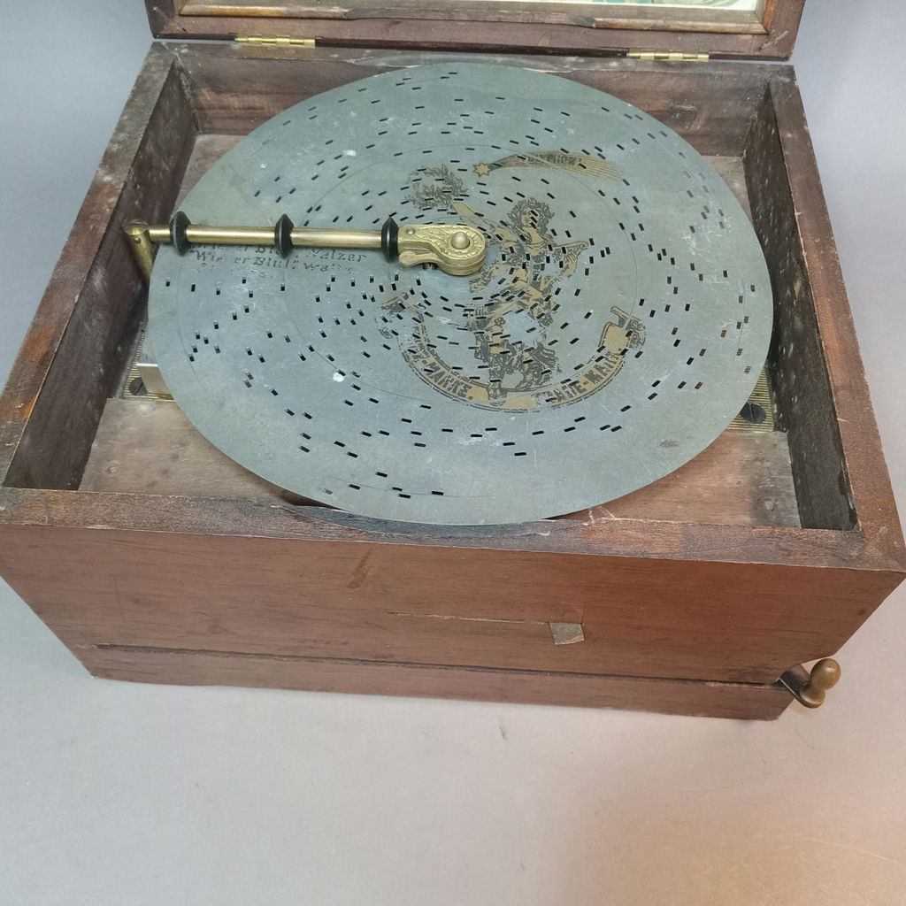 Antique Table Top Polyphone - image 2 of 24