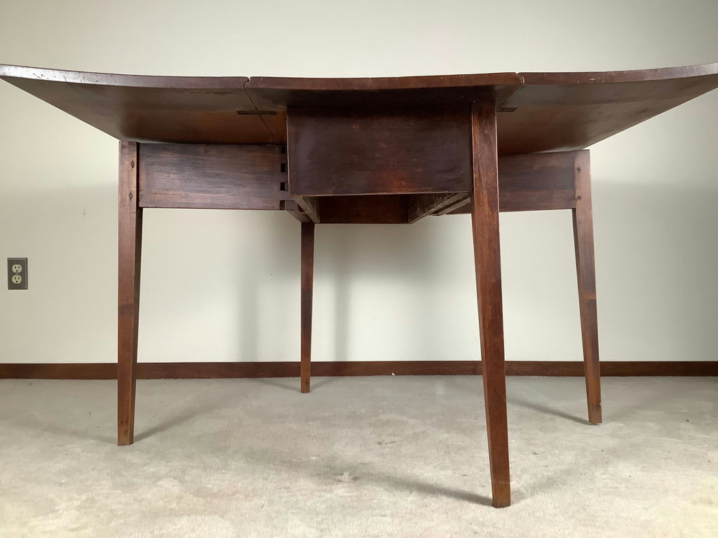 Antique Federal Maple Dining Table - image 5 of 6
