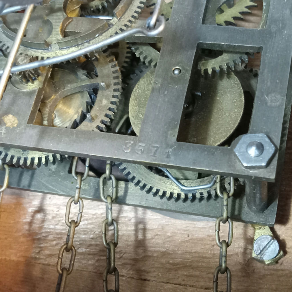 German Cuckoo Clocks - image 9 of 24