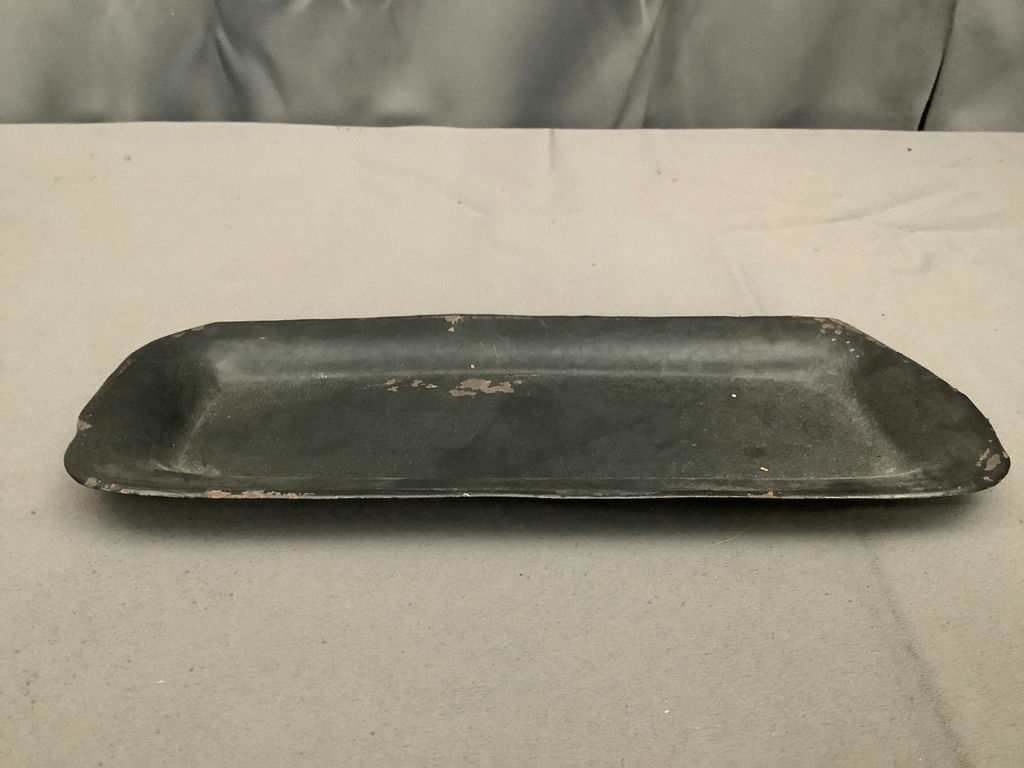 Antique Tin Boxes + Plates - image 10 of 13