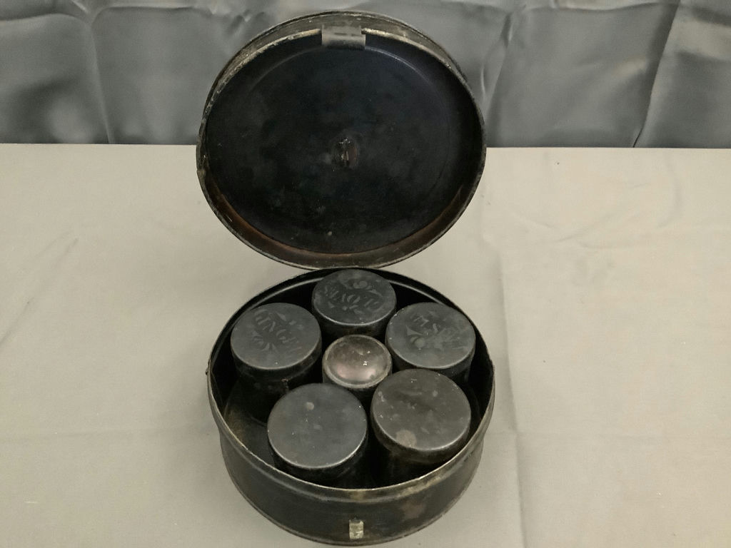 Antique Spice Tins - image 6 of 8