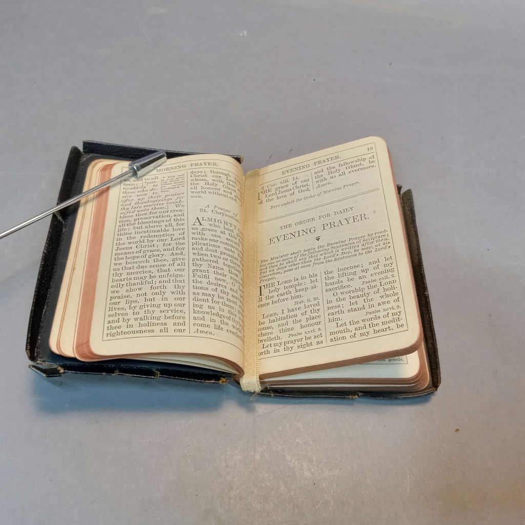 Antique Bibles - image 16 of 35