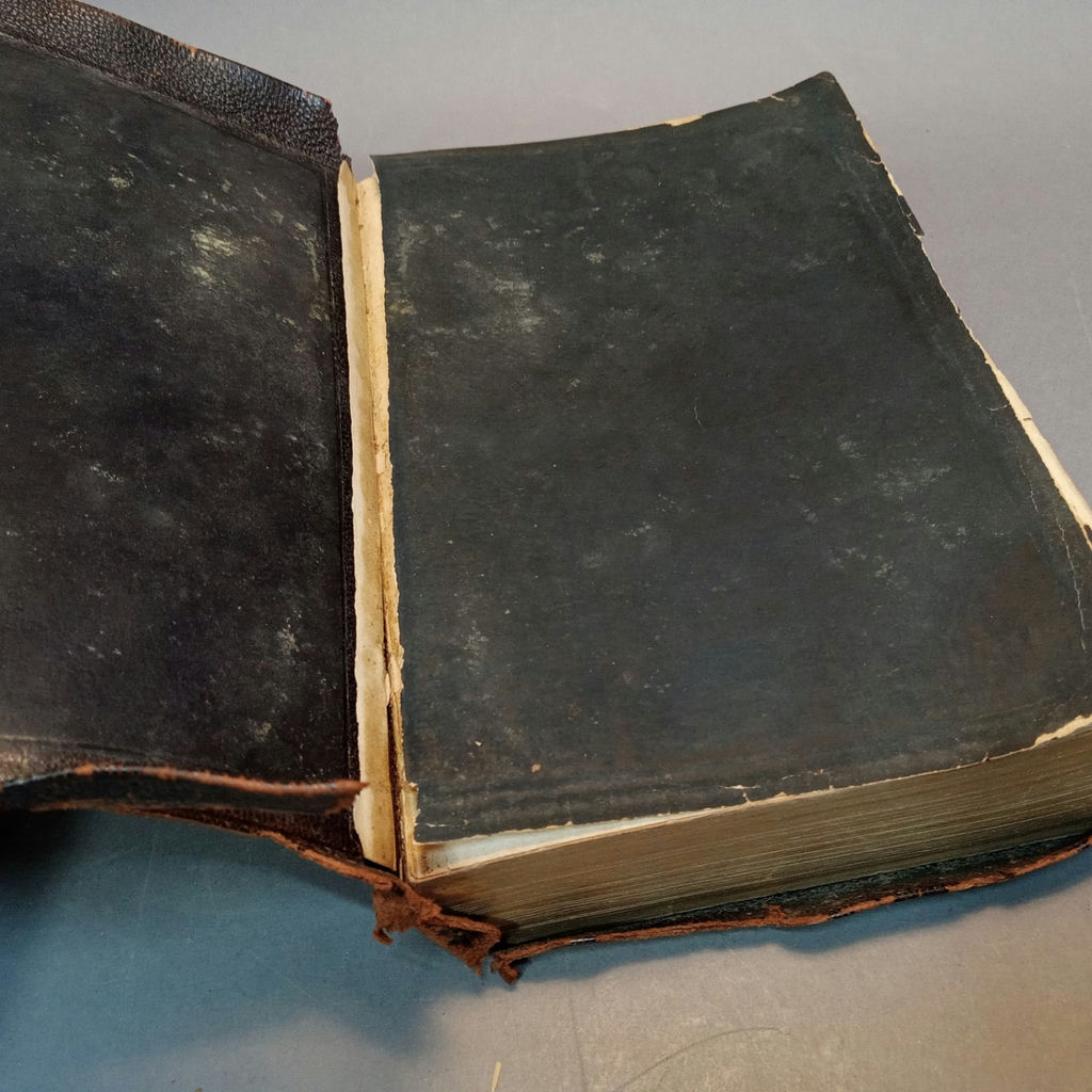 Antique Bibles - image 28 of 35