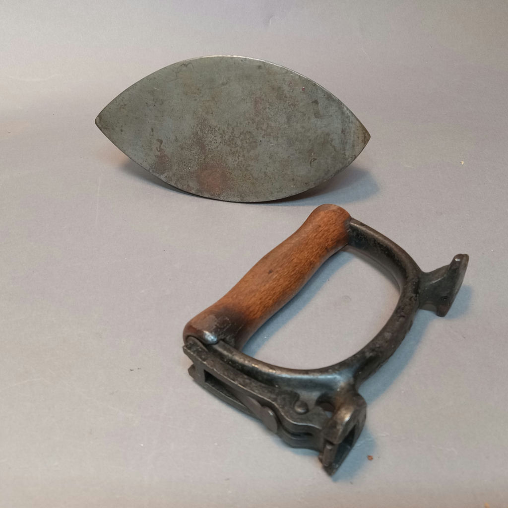 Cast Iron Trivets & Iron - image 4 of 12