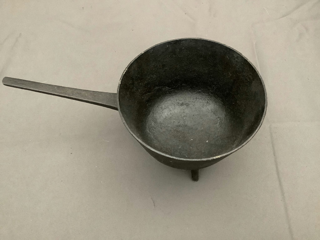 Cast Iron Pots - image 9 of 9