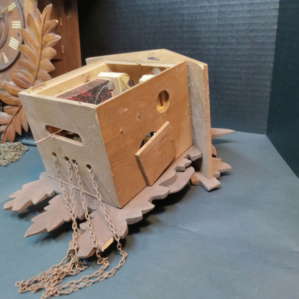German Cuckoo Clocks - image 20 of 24