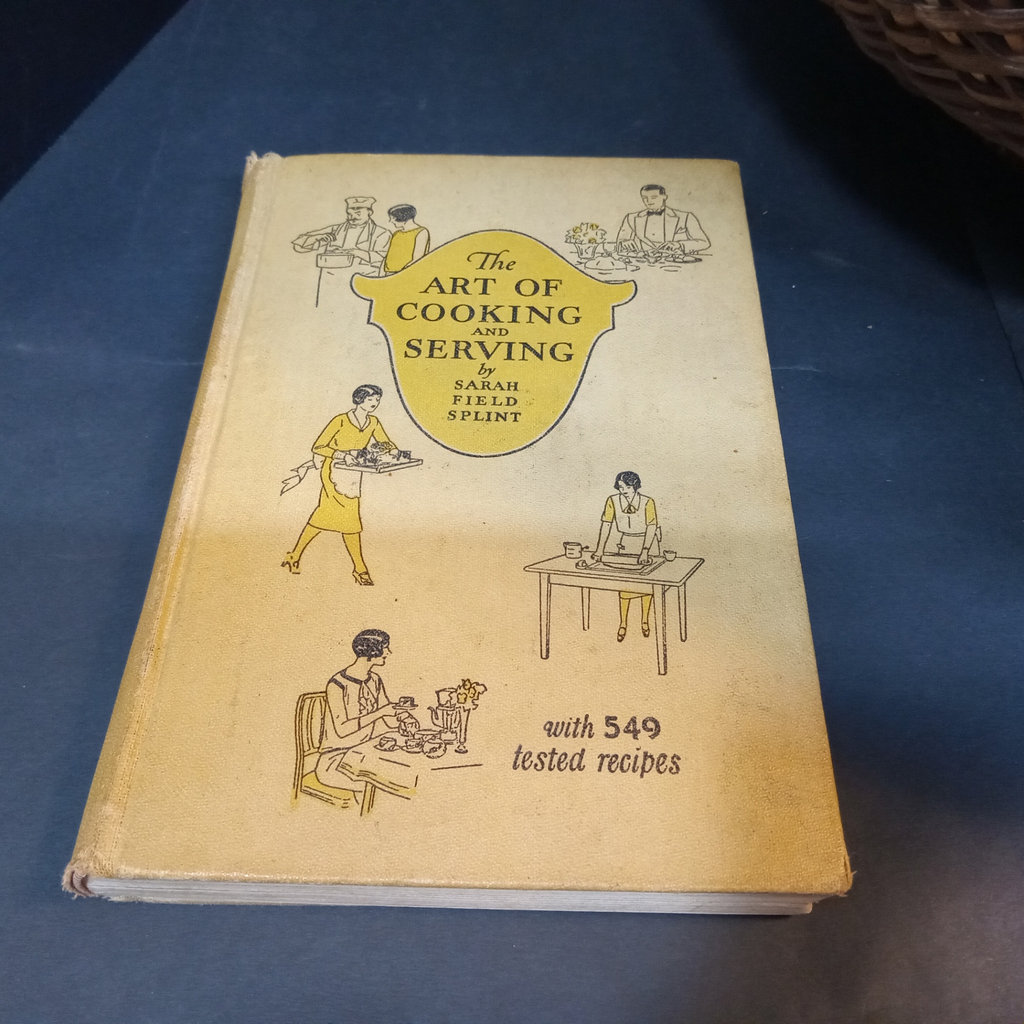 Vintage Kitchen / Light Reading - image 9 of 29