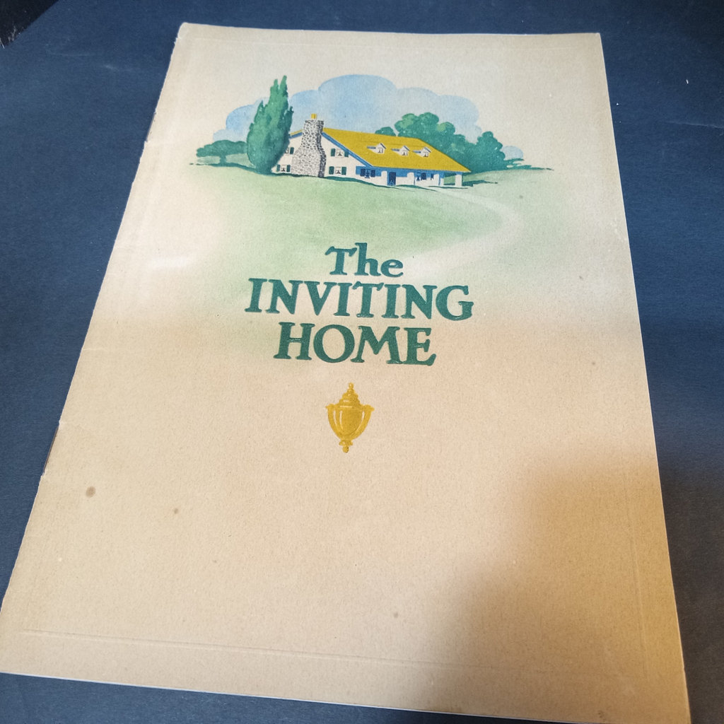 Vintage Kitchen / Light Reading - image 2 of 29
