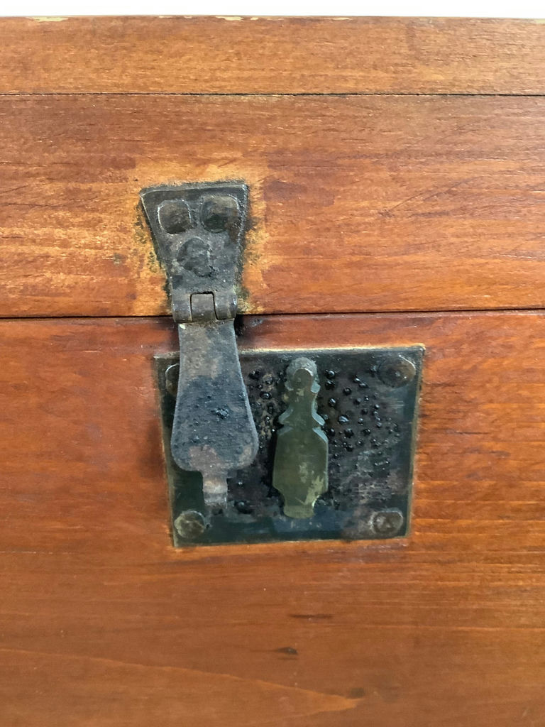 Antique Keepsake Box - image 2 of 6