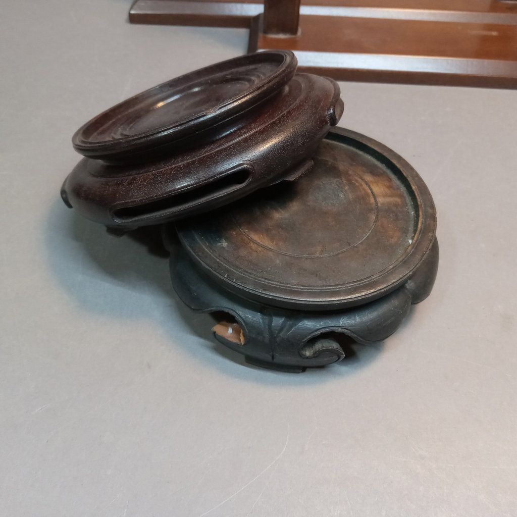 Wood Display & Plate Holders - image 3 of 9