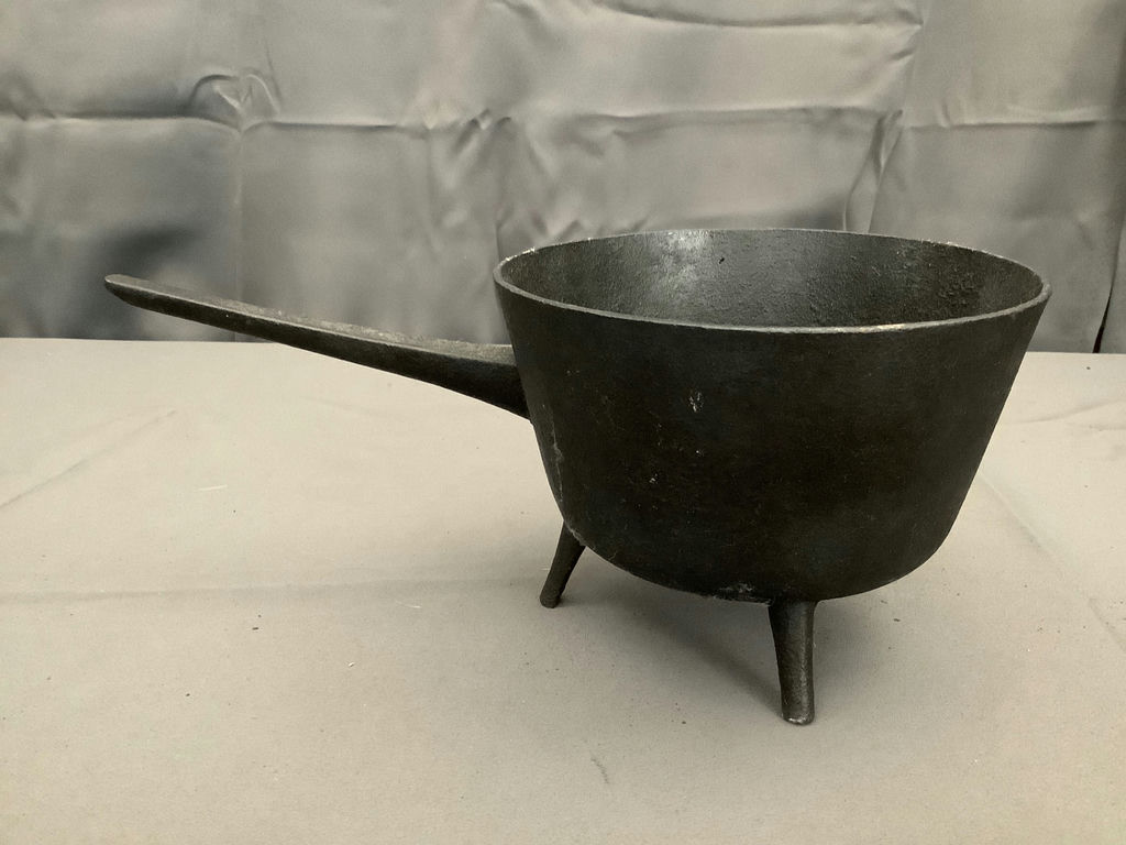 Cast Iron Pots - image 8 of 9