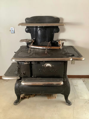Glenwood Sunny Wood Stove - Image 1 of 9