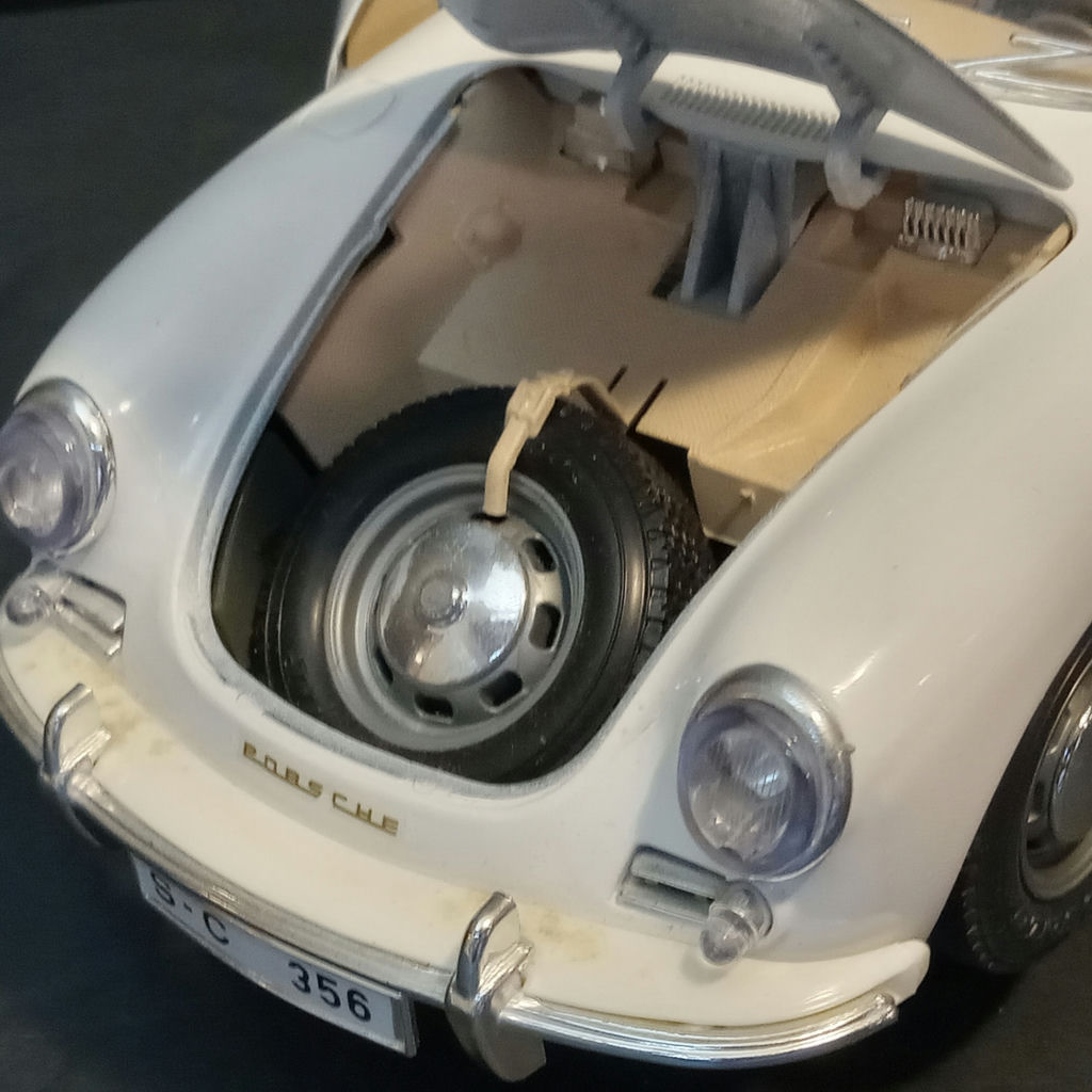 Porsche 356B Models & Ephemera - image 8 of 21