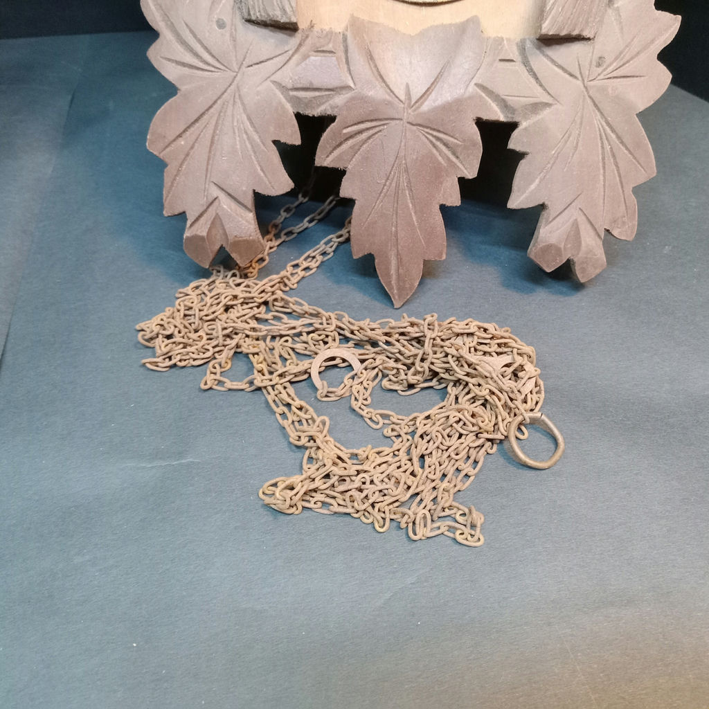 German Cuckoo Clocks - image 16 of 24