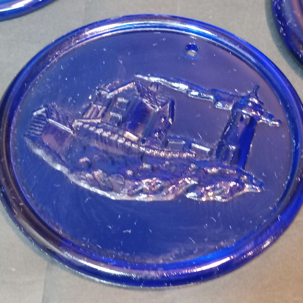 Pressed Glass Suncatchers - image 9 of 11