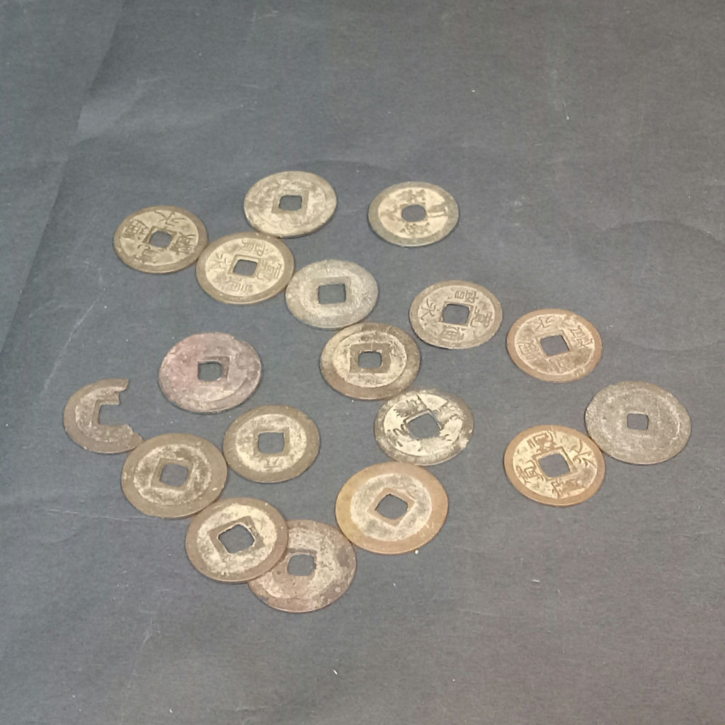 Old Money - Silver Coins, 1826 Bank Note - image 19 of 21