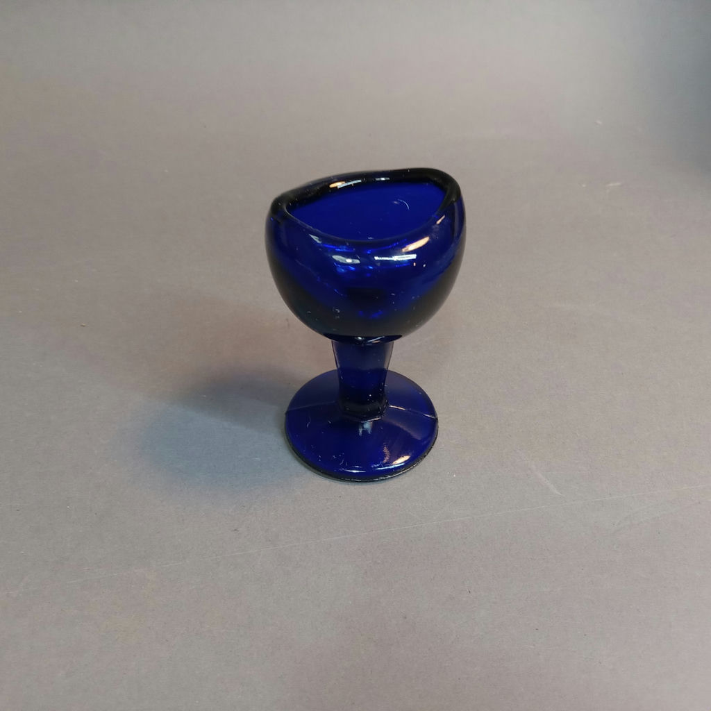 Antique Medical Tools - image 10 of 26