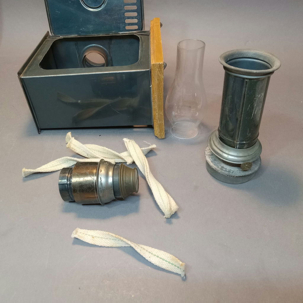 Antique Magic Lantern & Glass Plates - image 5 of 16