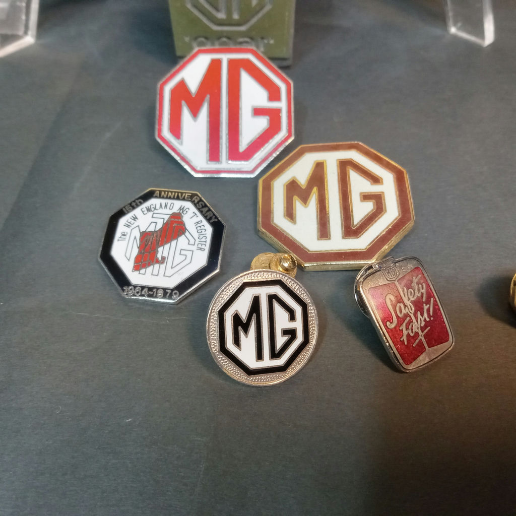 Men's MG Accessories - image 6 of 17