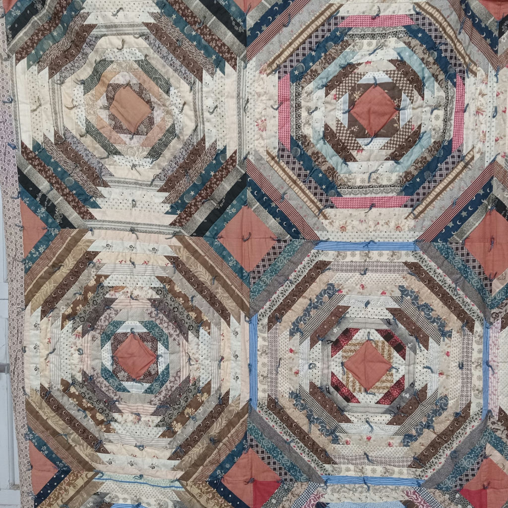 Vintage Handmade Pineapple Quilt - image 2 of 7