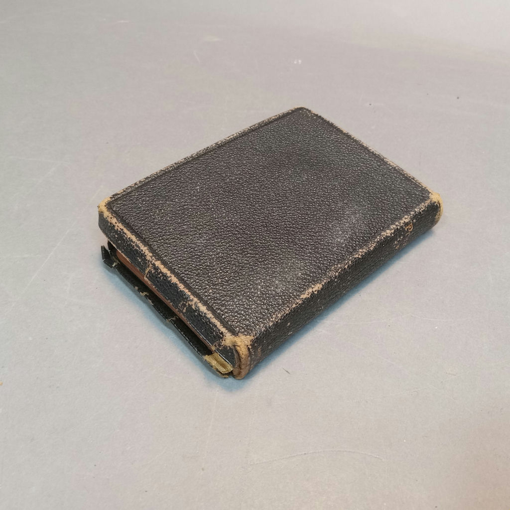 Antique Bibles - image 17 of 35