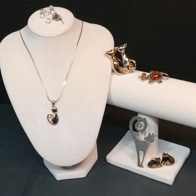 White Gold & Sterling Jewelry / 2dwt, 10dwt - Image 1 of 18