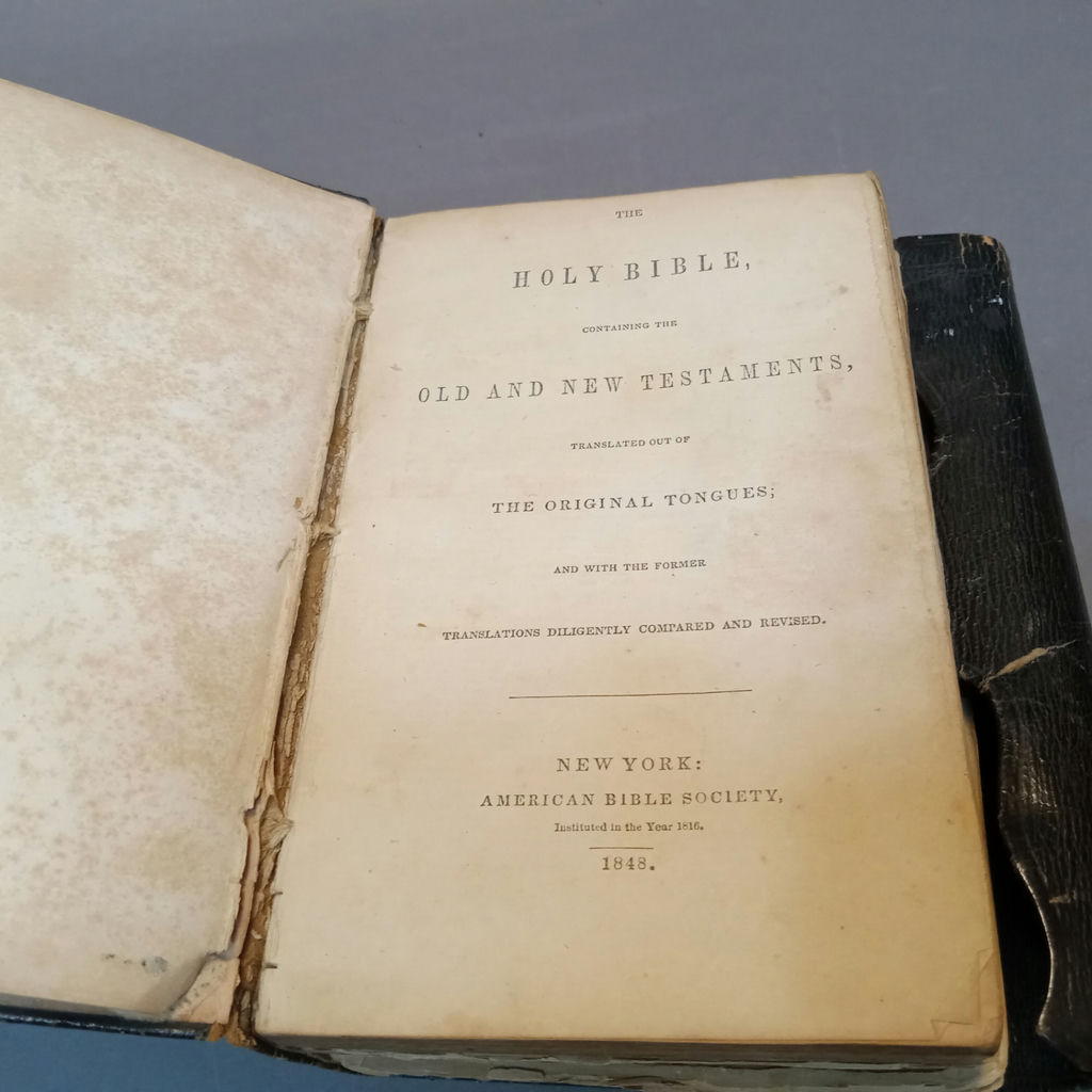 Antique Bibles - image 21 of 35