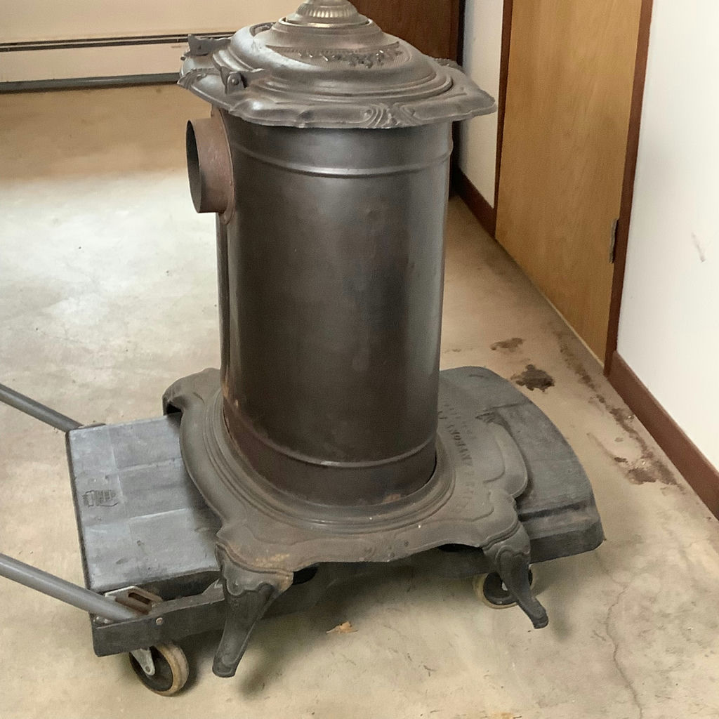 Antique Smith & Anthony Cast Iron Stove - image 4 of 7