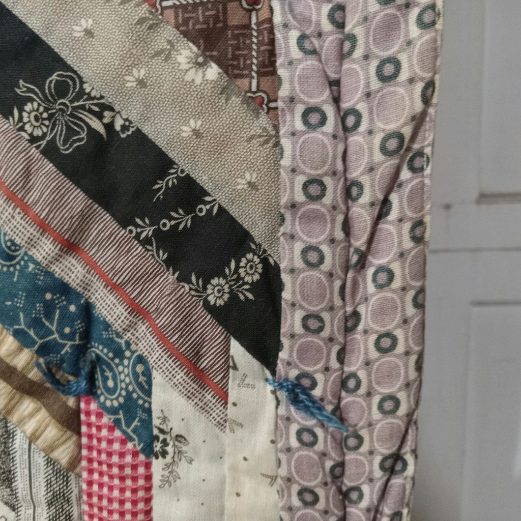Vintage Handmade Pineapple Quilt - image 5 of 7