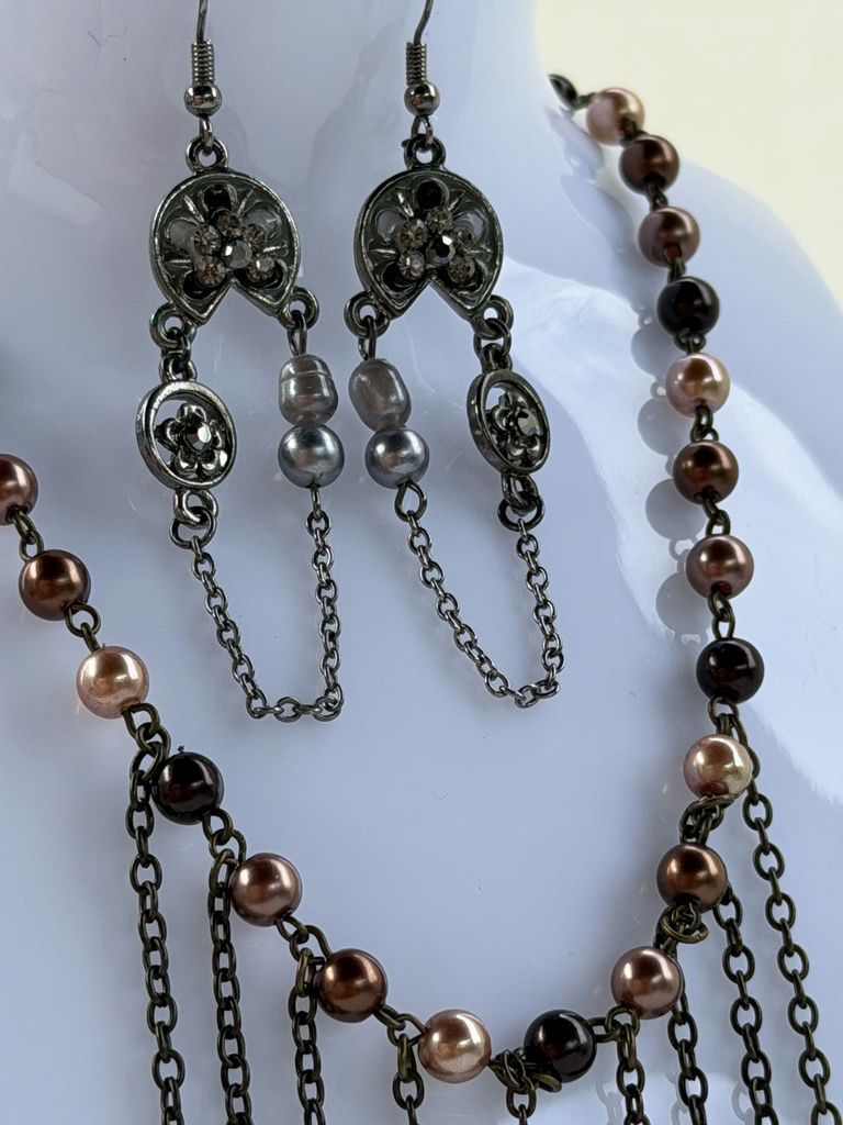Two Necklace and Earring Jewelry Sets - image 15 of 16