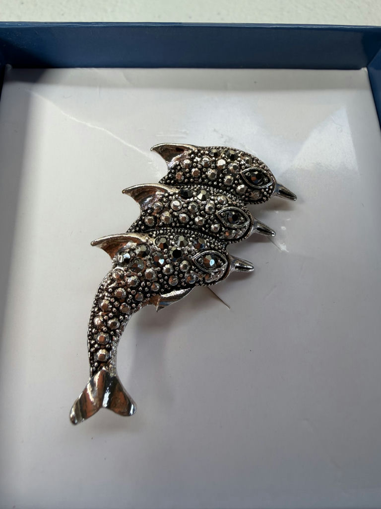 Assorted Dolphin-Themed Jewelry and Pewter Pin - image 5 of 10