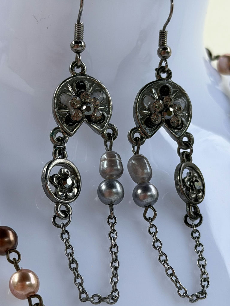 Two Necklace and Earring Jewelry Sets - image 13 of 16
