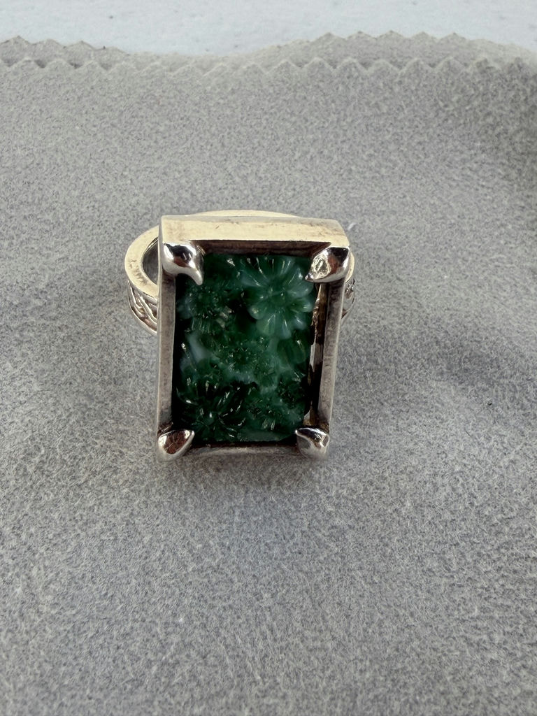 Sterling Silver Ring with Green Rectangular Stone - image 11 of 15