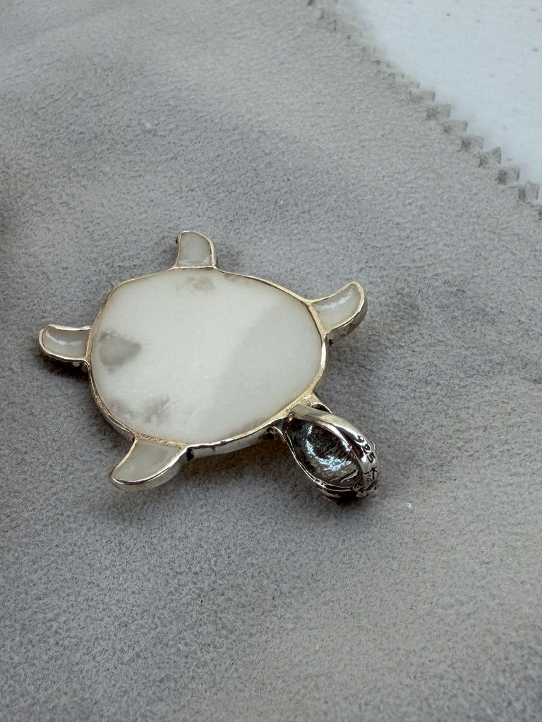 Sterling Silver Turtle Shaped Shell Pendant - image 9 of 9
