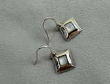 Pair of Sterling 925 Silver Mother of Pearl Dangle Earrings - thumbnail 1 of 8