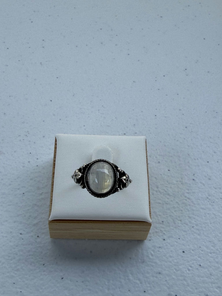 Silver Tone Oval Stone Ring - image 8 of 16
