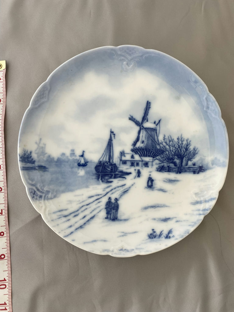 Lorenz Hutschenreuther Porcelain Bavaria Decorative Plate Dutch Scene Windmills - image 1 of 3