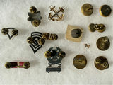 Miscellaneous Lot 9 Military Buttons and Pins - thumbnail 2 of 6