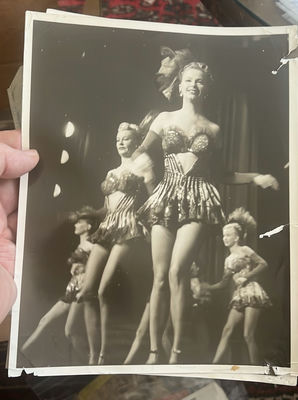 Show Girls Dancing On Stage 1930S Or 40S 8“ X 10“ Glossy Photographs - Image 1 of 2