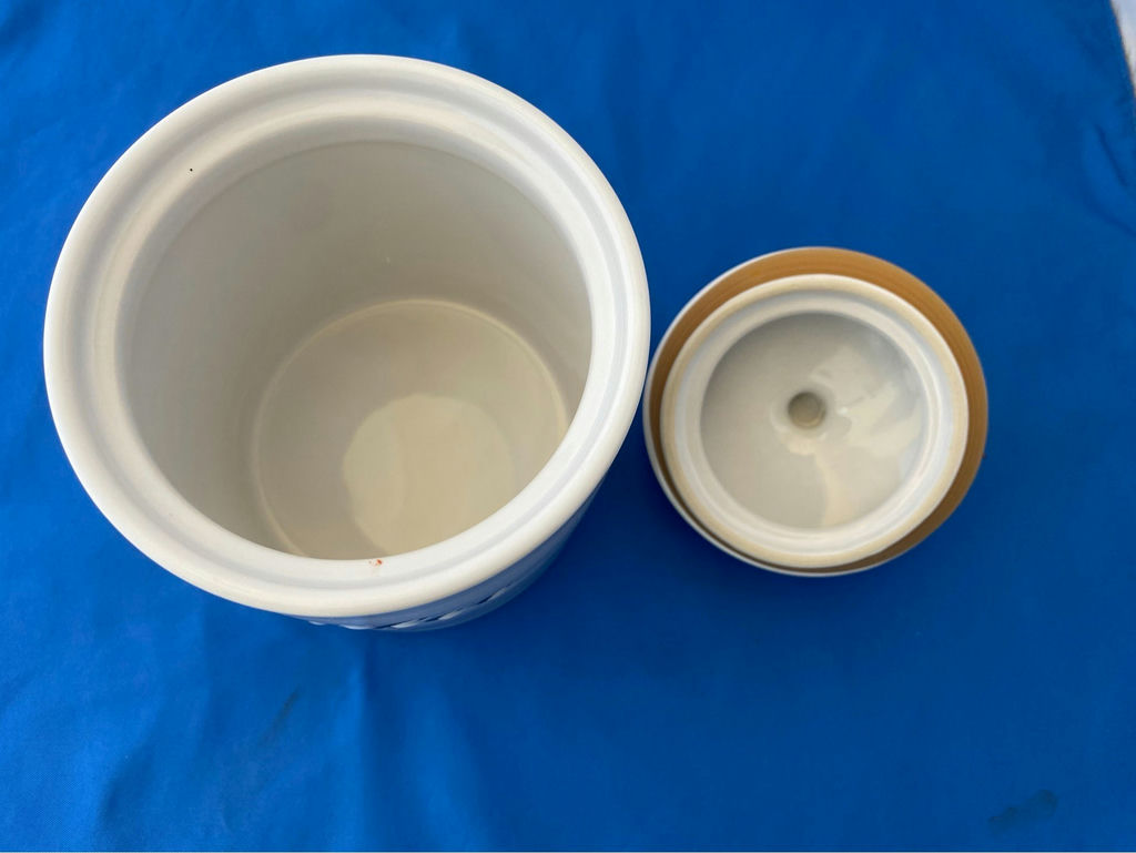 2 Large Leaf Shaped Snack Bowls and a Stoneware Coffee Crock - image 9 of 9