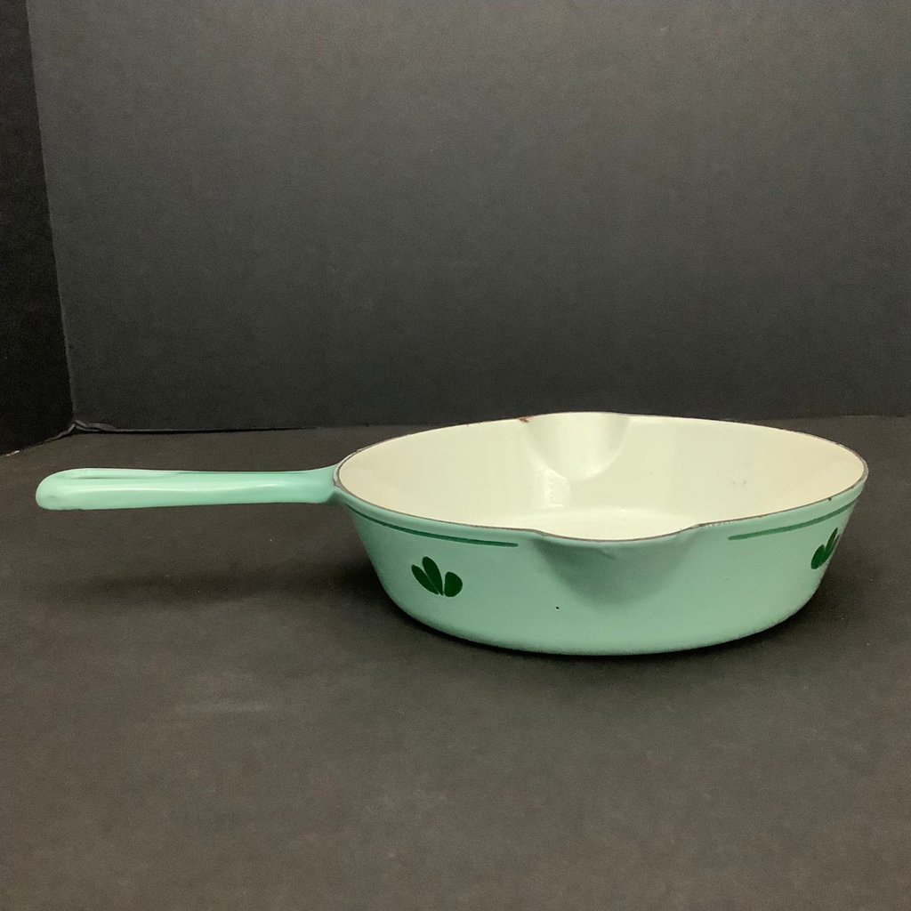 Dru Enameled Cast Iron Pots & More - image 15 of 20