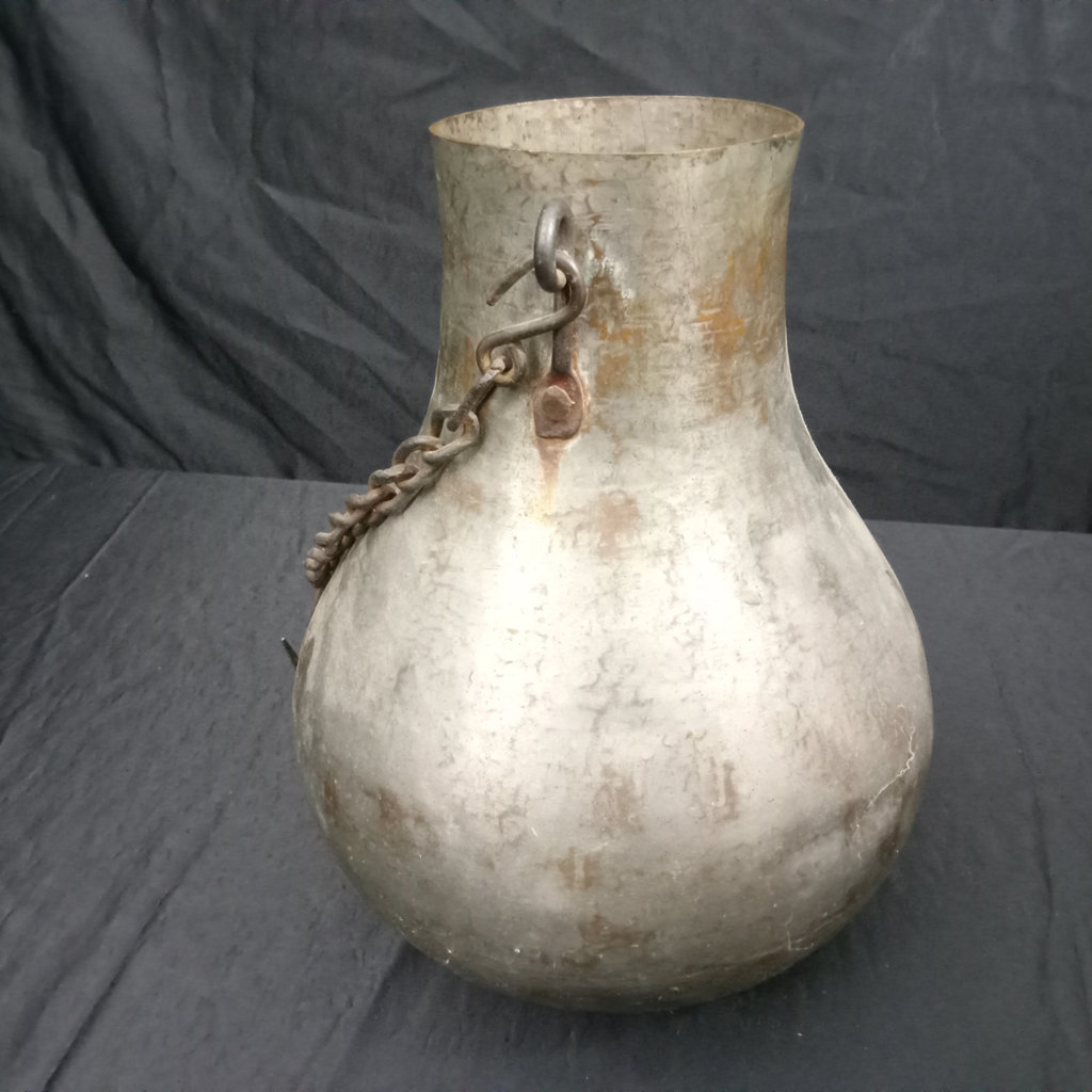 Antique Metal Hanging Oil Can / Planter - image 4 of 8