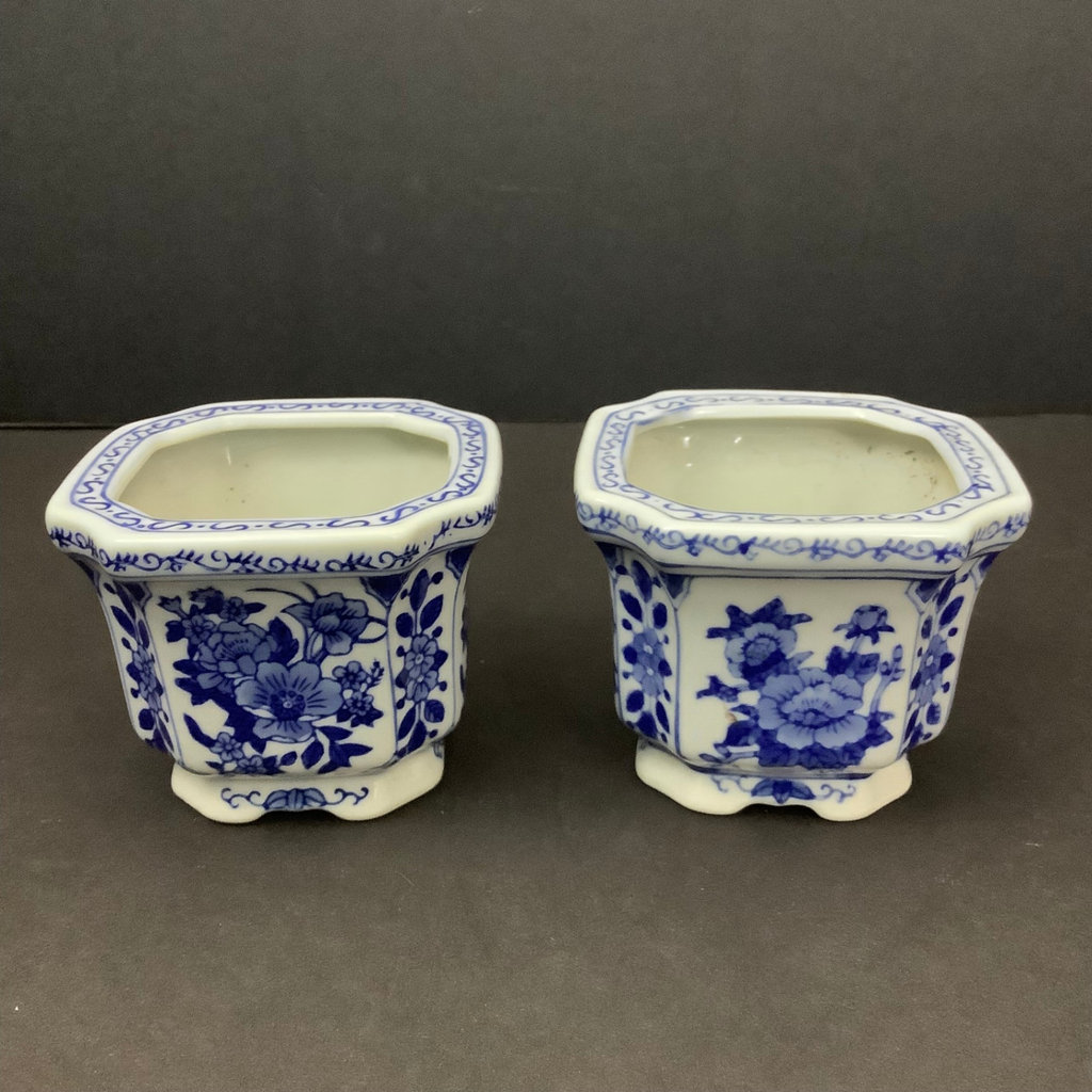 Blue and White Asian Decor - image 9 of 10