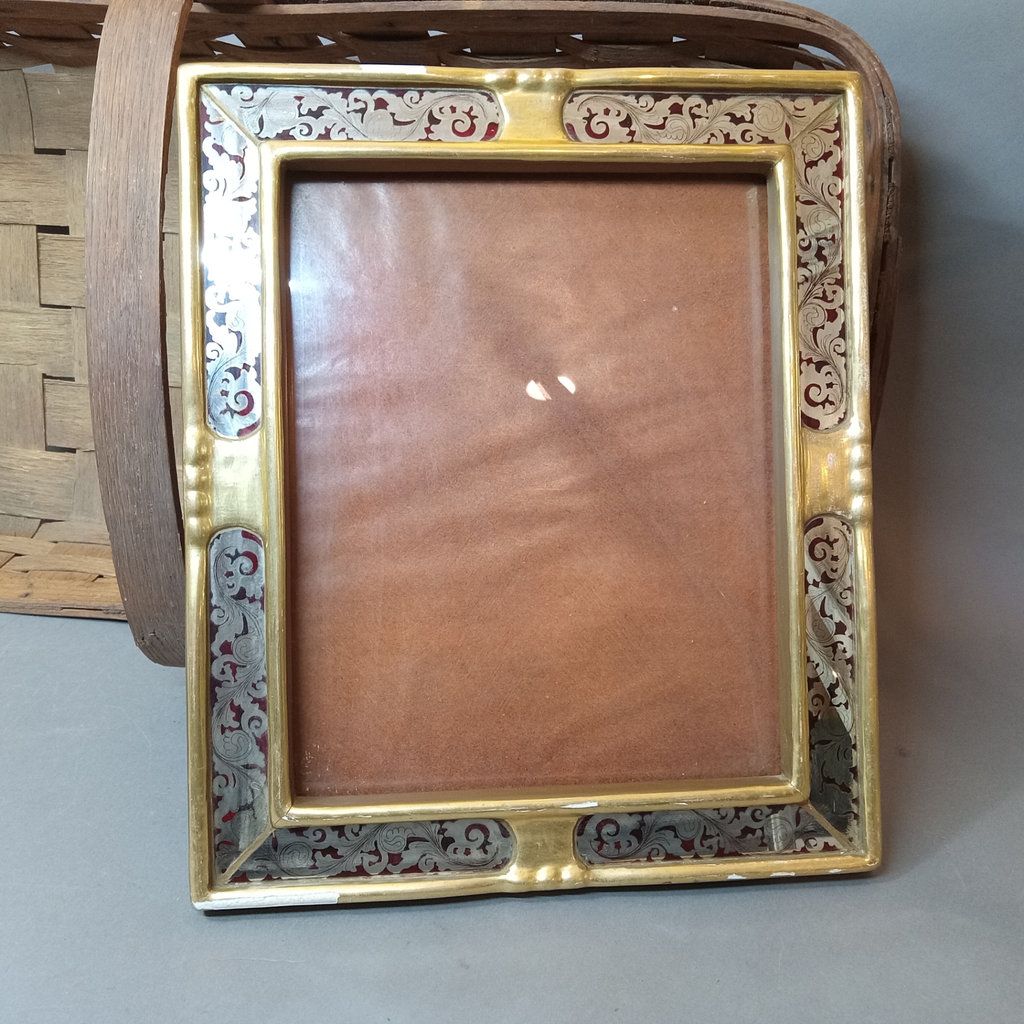 Echoes of Antique Decor - image 5 of 20